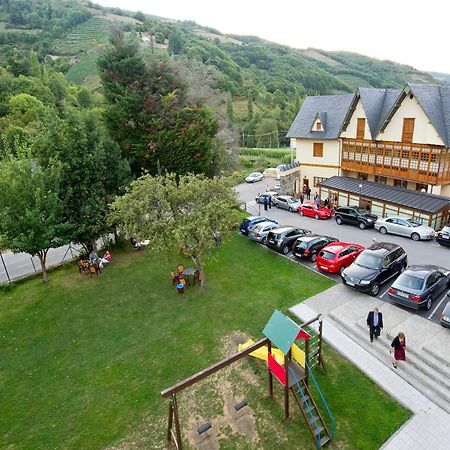 Hotel Restaurante La Casilla Cangas del Narcea Kültér fotó