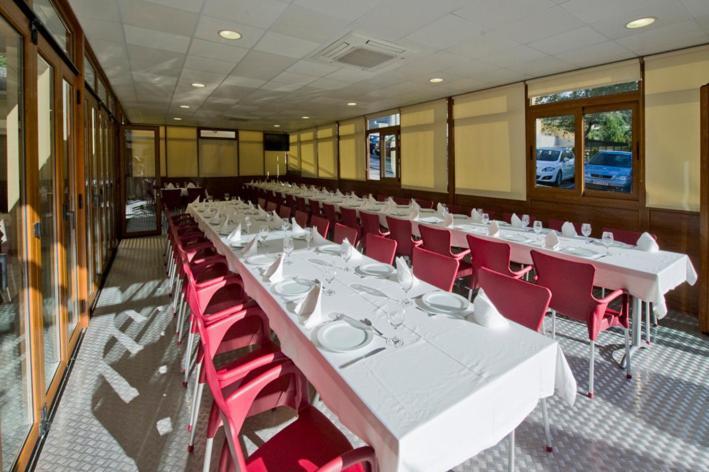 Hotel Restaurante La Casilla Cangas del Narcea Kültér fotó