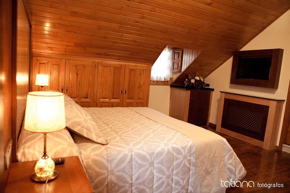 Hotel Restaurante La Casilla Cangas del Narcea Kültér fotó